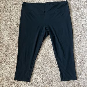 Black Zella capris